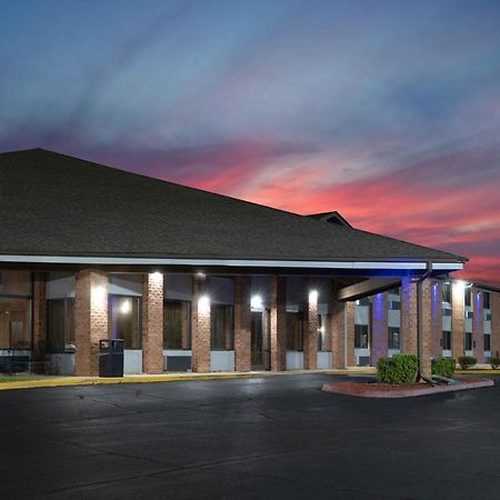 Motel Baymont By Wyndham Tupelo Exterior foto