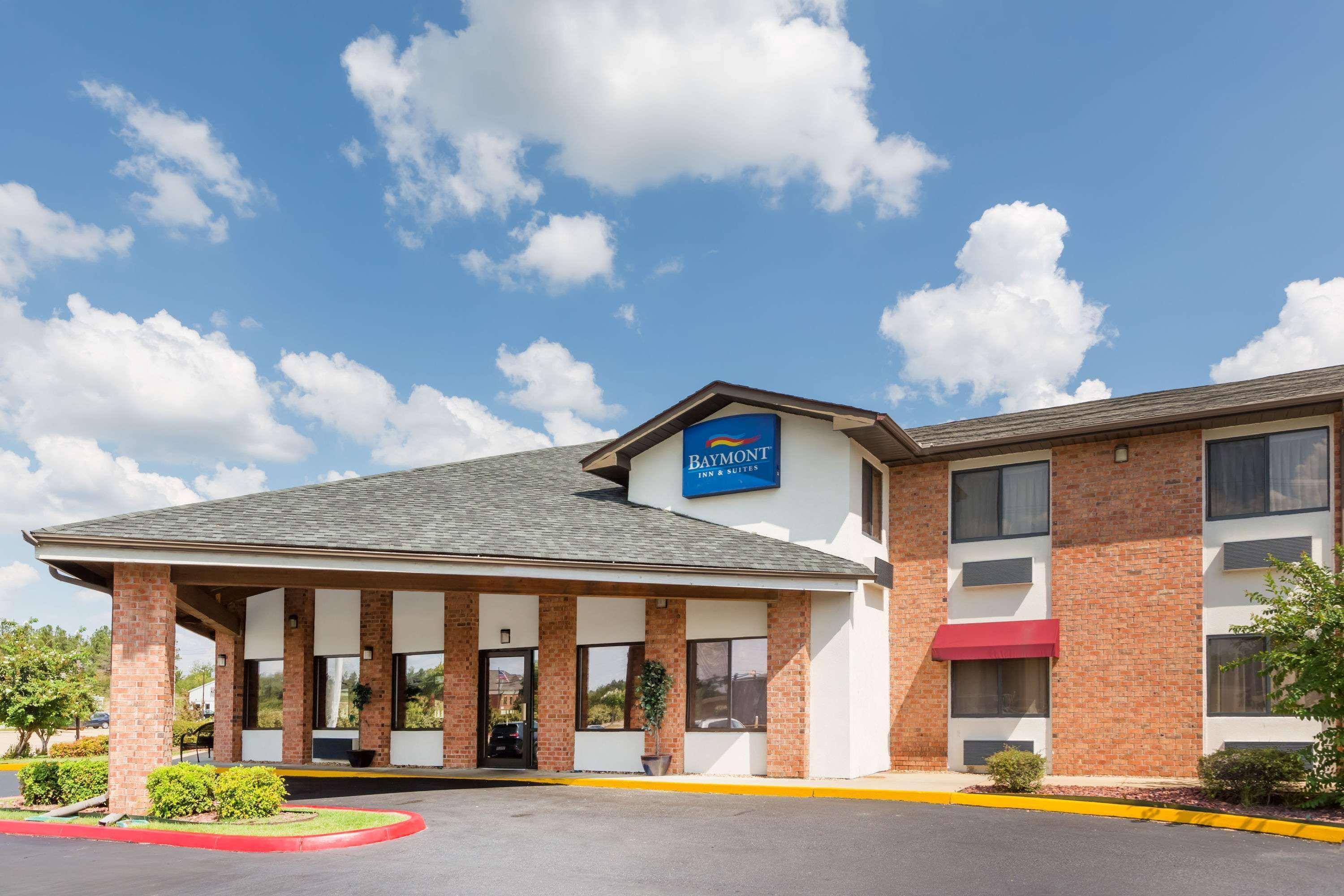 Motel Baymont By Wyndham Tupelo Exterior foto